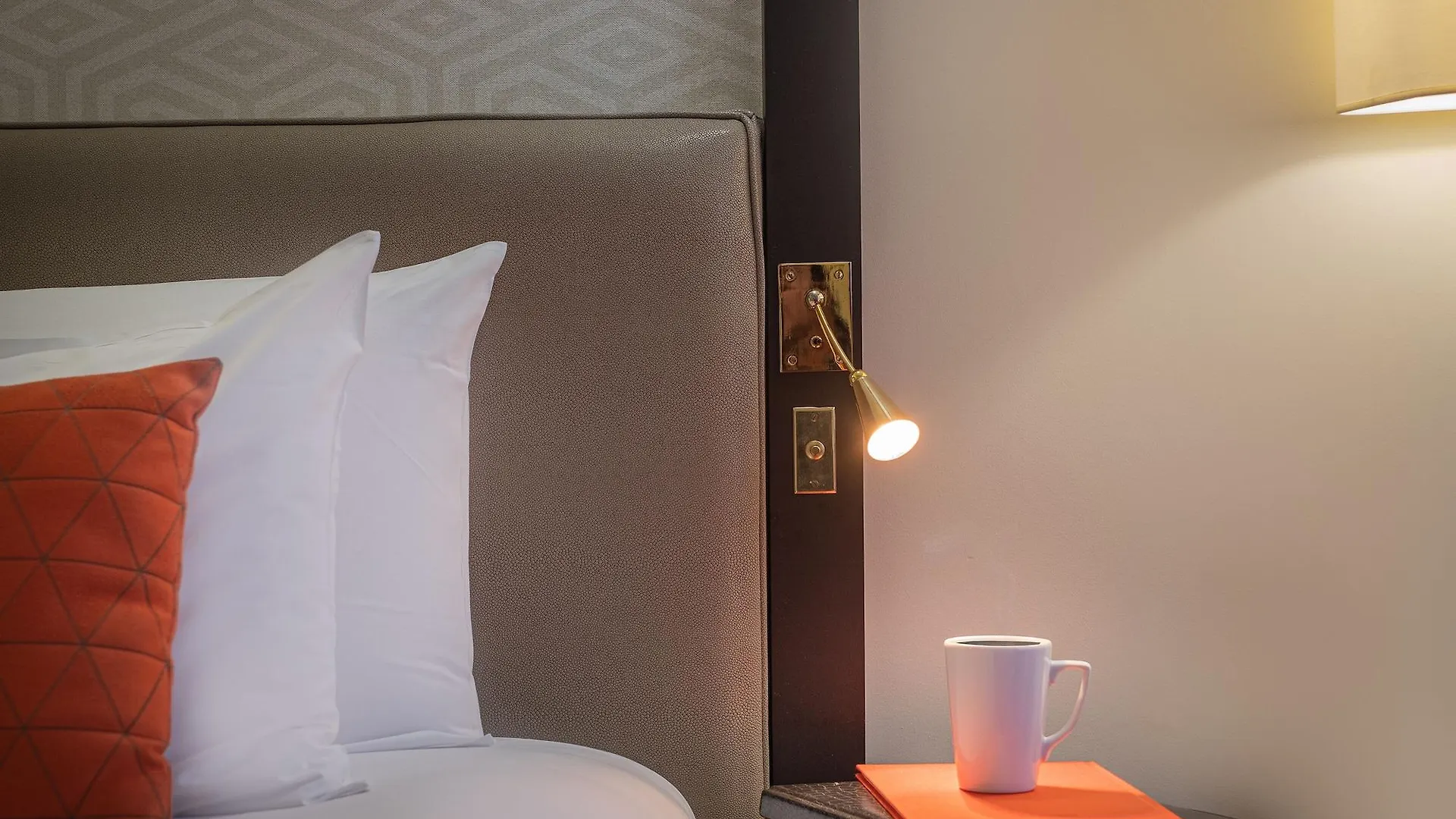 Le Marquis By Inwood