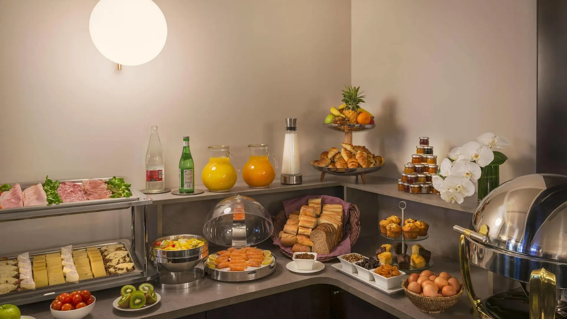 Le Marquis By Inwood Hotel
